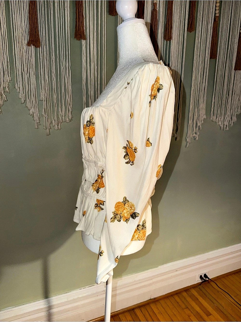 Reformation Plath Top Floral Peplum Blouse in Cream Size large - Picture 15 of 15